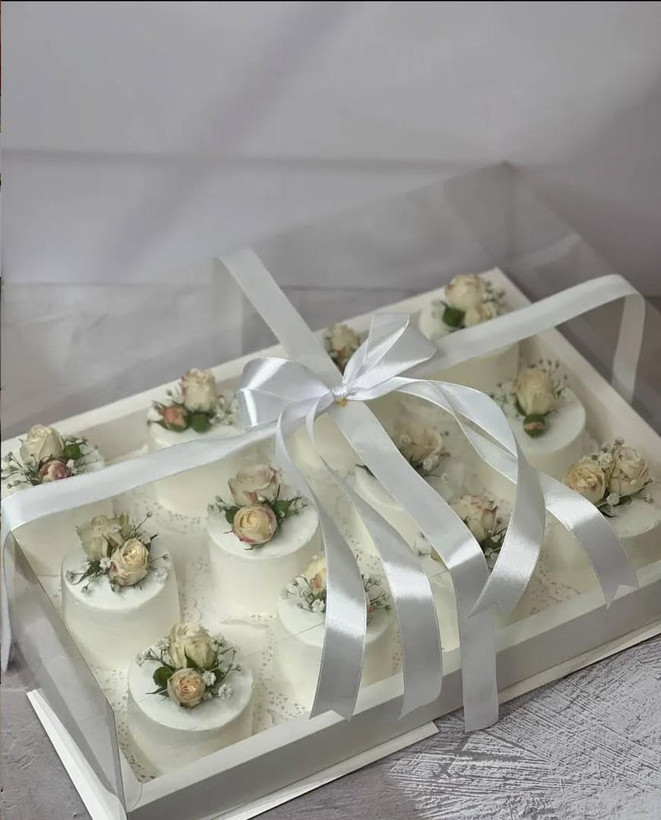 باکس طلقی برای مینی کیک خواستگاری و وسایل با کفی دولایه